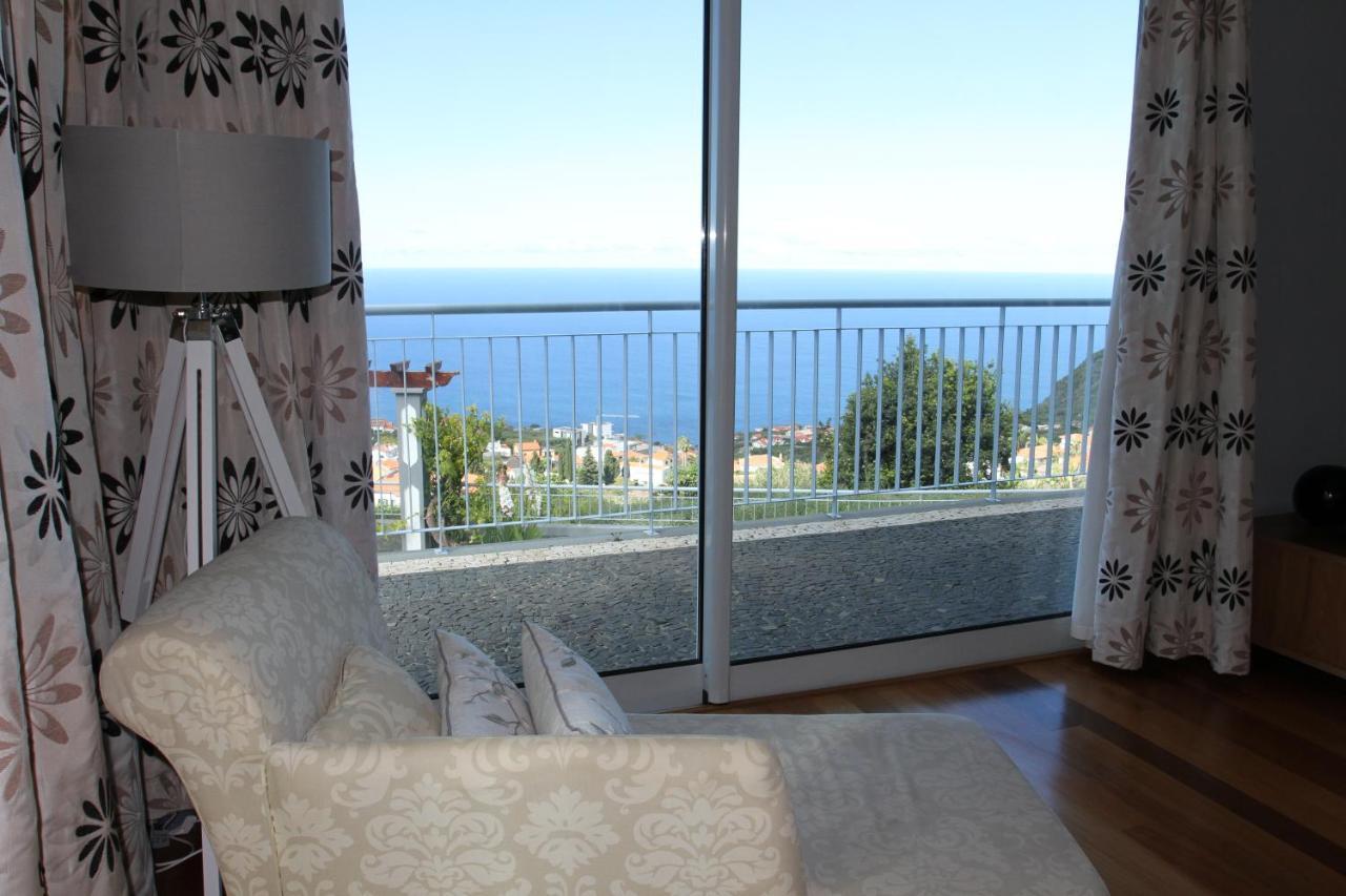 Villa Abreu - A Wonderful Ocean View Calheta  Buitenkant foto