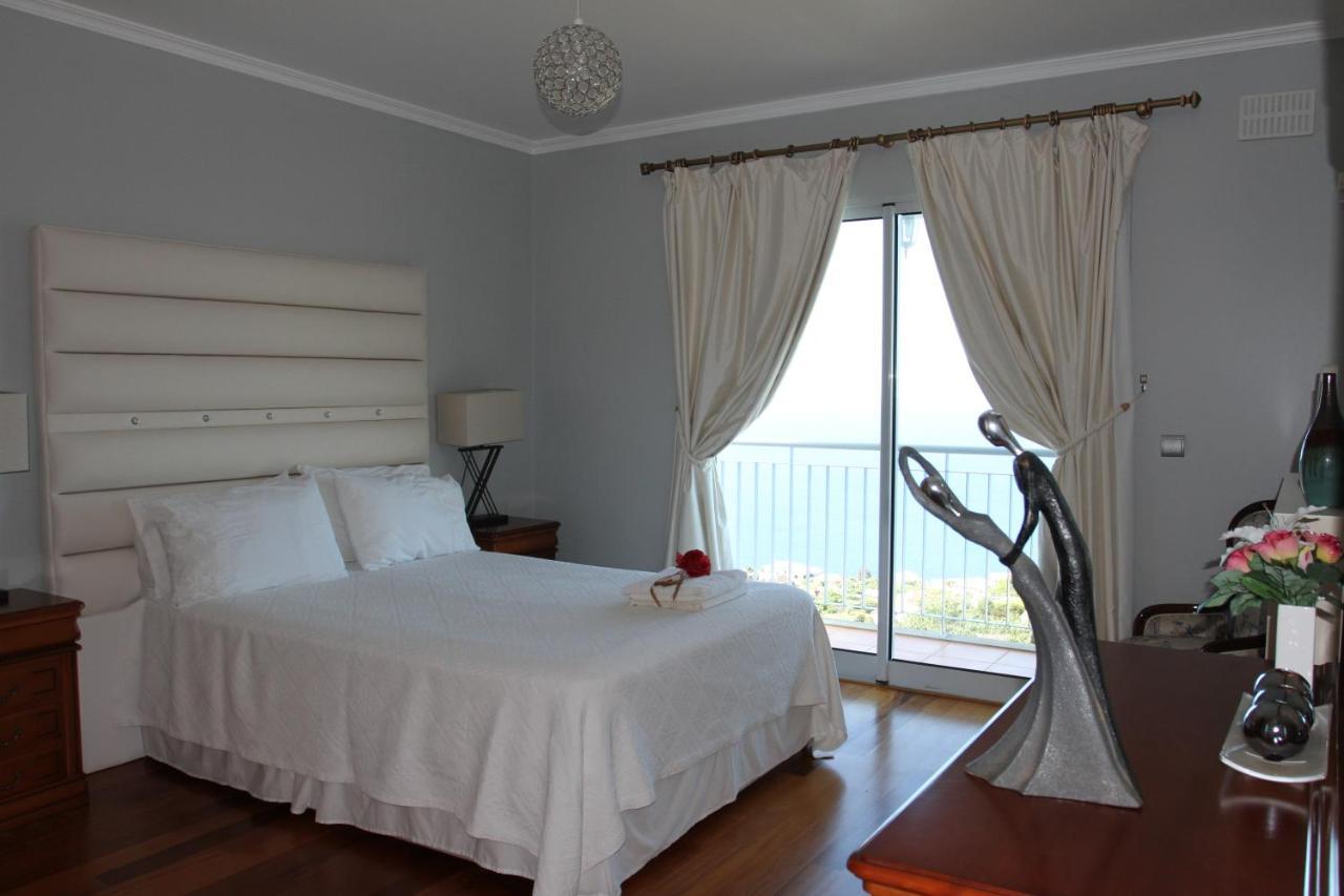 Villa Abreu - A Wonderful Ocean View Calheta  Buitenkant foto